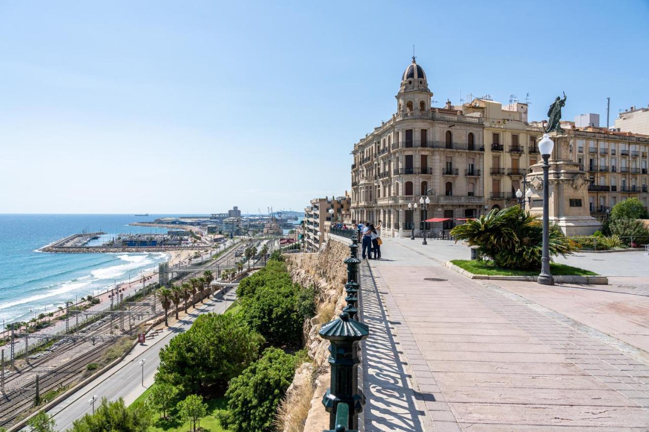 Hauzify I Domus Tarragona Apartamento Exterior foto
